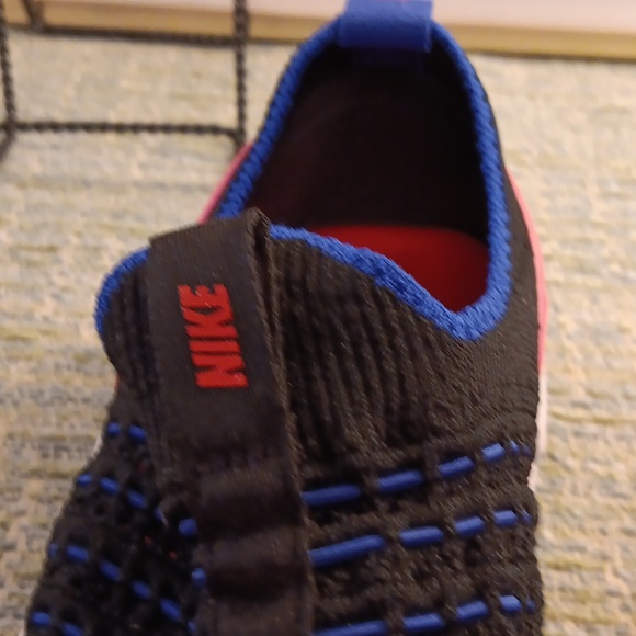 Nike React Phantom Flyknit 2 Slip On Sneakers Women size 8 - Picture 6 of 7